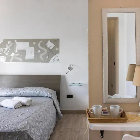 Residenza La Ferula Apartrooms Guest house
